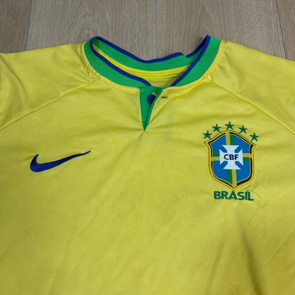 Nike Brazil National Team Soccer Jersey Mens Large Yellow Dri-FIT CBF 2022-23